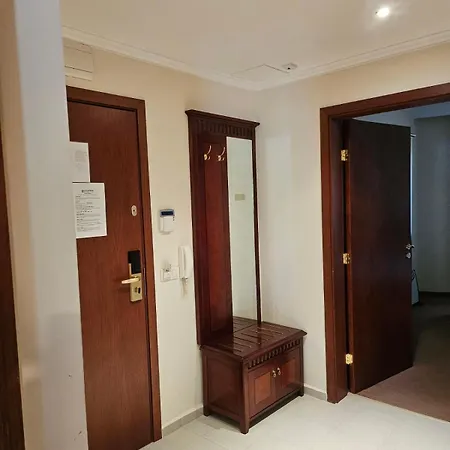 Апартамент Luxury In Downtown